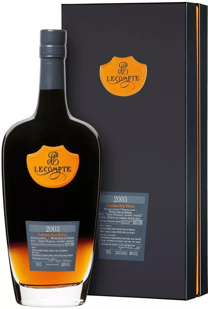 леконт пэи д'ож 2003 кальвадос в п\у 0,7 л (lecompte pays d'auge millesime 2003 in gift box) фото - магазин Krasnikov Wine