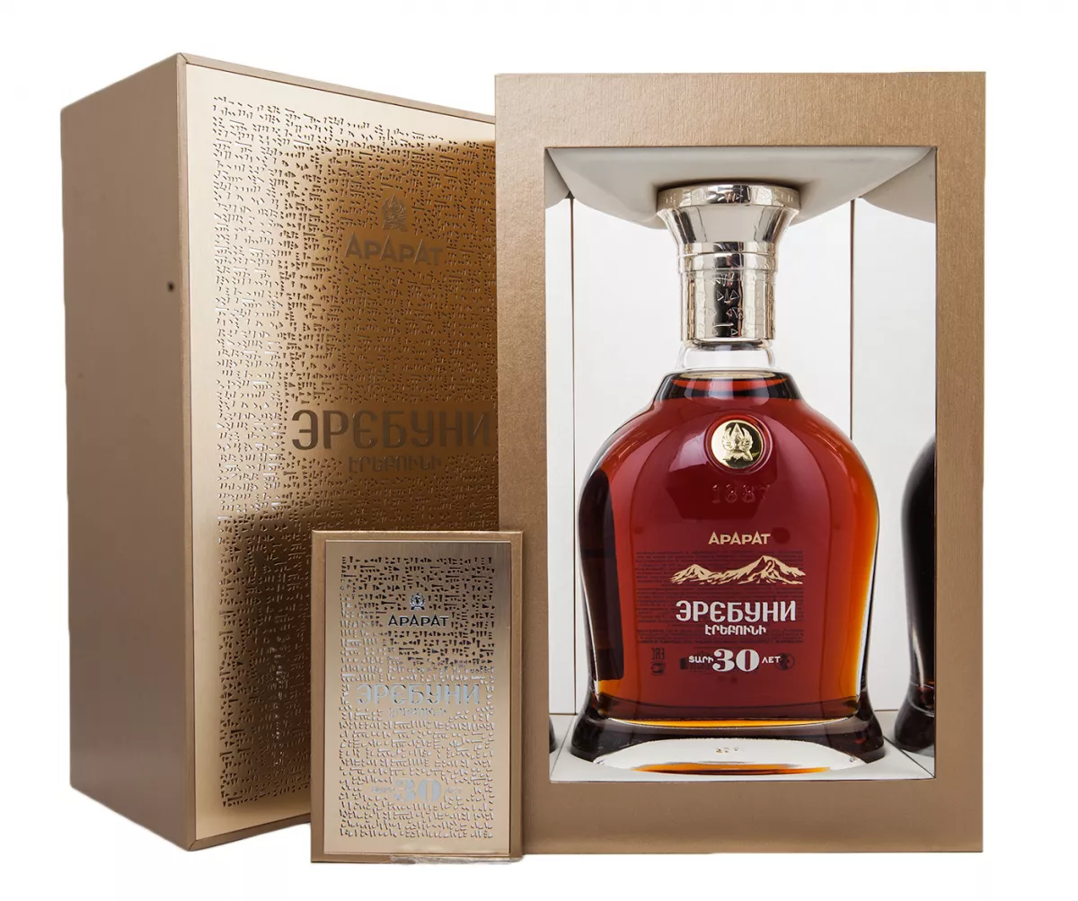 эребуни 30 армянский коньяк в п\у (erebuni 30 years old in gift box) фото - магазин Krasnikov Wine