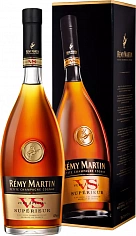 Фото Реми Мартан ВС Супериор коньяк (Remy Martin VS gift box)